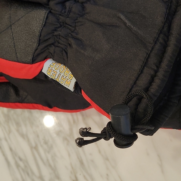 NWT BIG BOY'S 3M THINSULATE INSULATION WATERPROOF SNOWBOARDING SNOW GLOVES - Picture 3 of 6